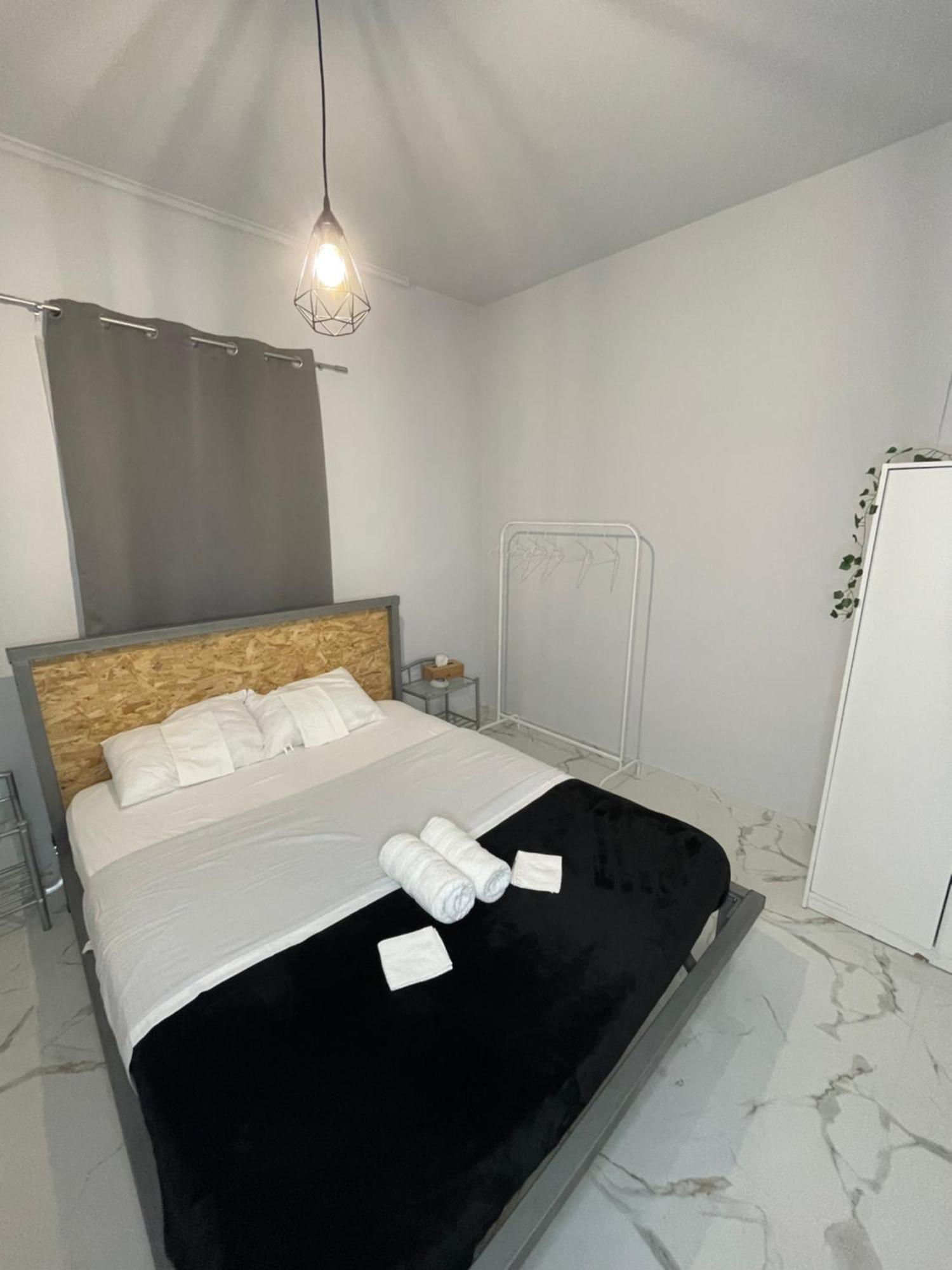 Airpoint Renovated Apartment Artemida  Ngoại thất bức ảnh