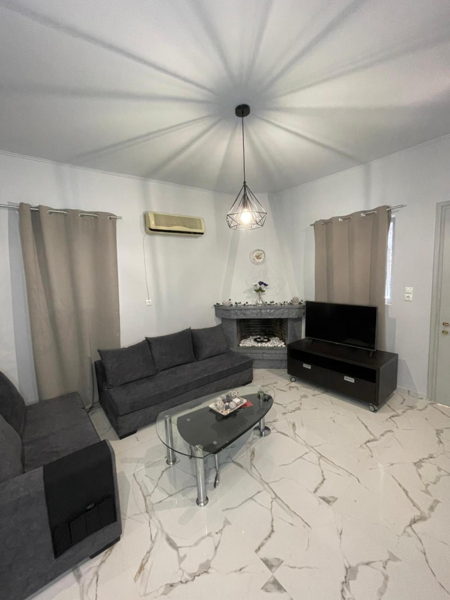 Airpoint Renovated Apartment Artemida  Ngoại thất bức ảnh